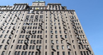 Commercial Condo Leases & Right of First Refusal Parc Vendome condominium building in New York. The apartment building is located at 57th Street, Midtown West.