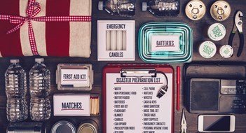 Preparing Your Community for Emergencies Preparing Your Community for Emergencies